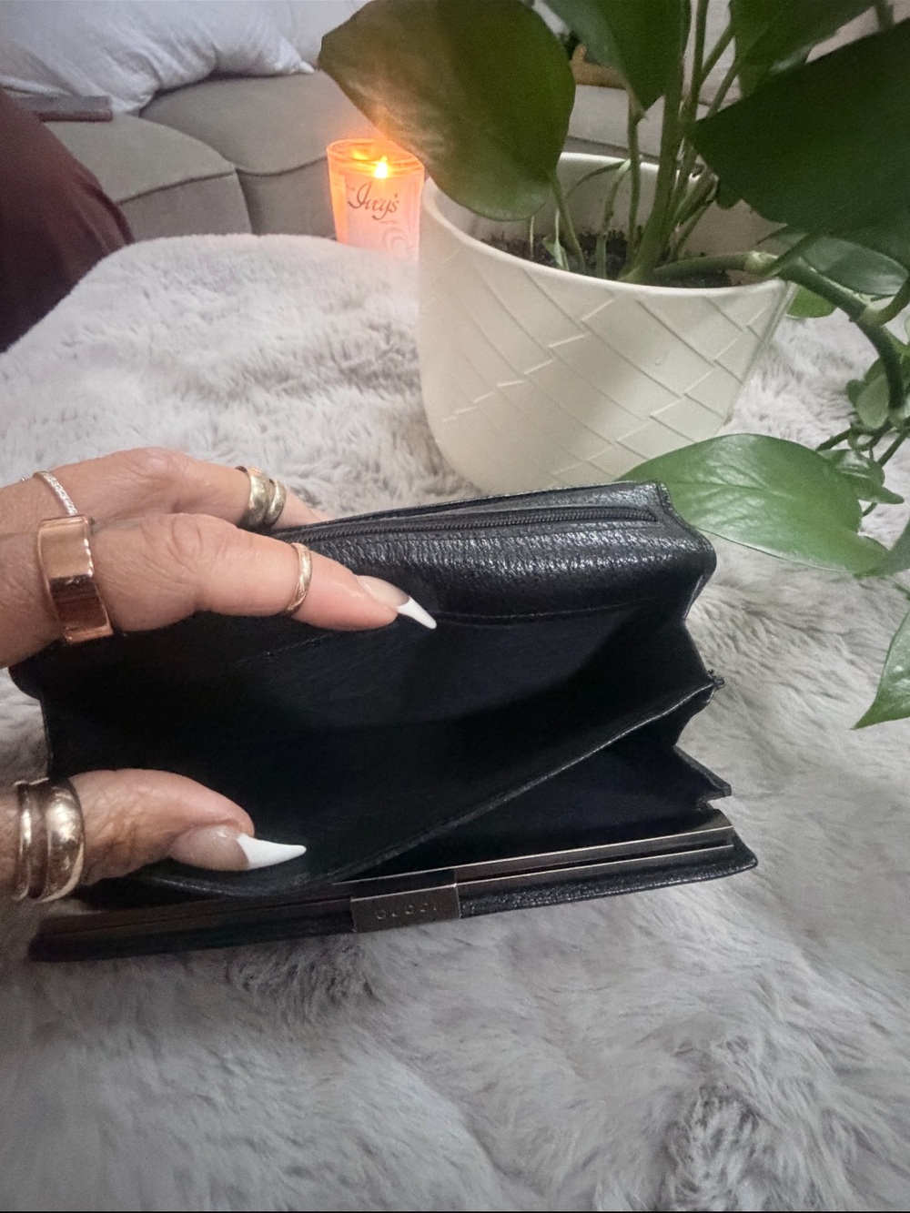 Gucci Black Leather Clutch with Green and Red Stripe - Picture 5 of 7